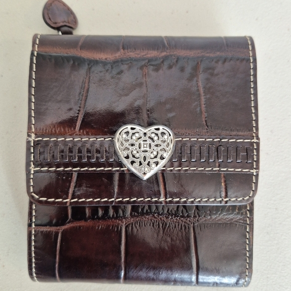 Brighton Women's Vintage Brown Leather Croc Embossed Tri-Fold Organizer Wallet - Picture 1 of 14